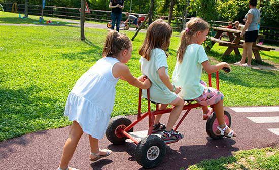 movimento-attivita-didattiche-scuola-infanzia-oasi-cicogna